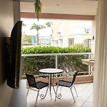 Lindo Ap condomínio Villa Giardino ótima localização .